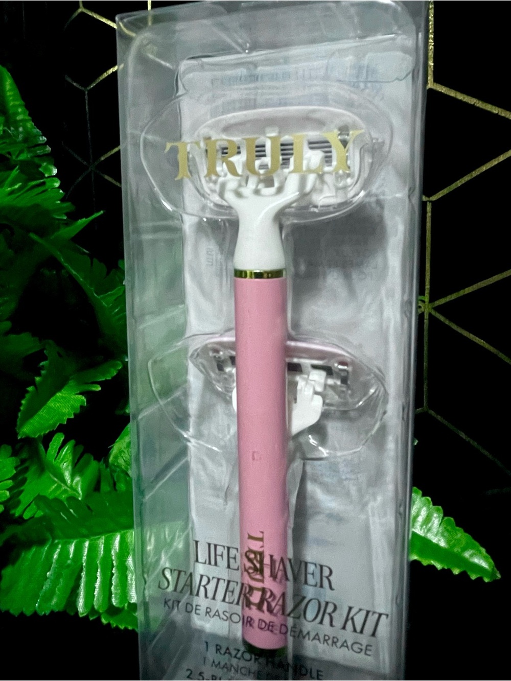Truly Life Shaver Starter Razor Kit - Picture 3 of 3